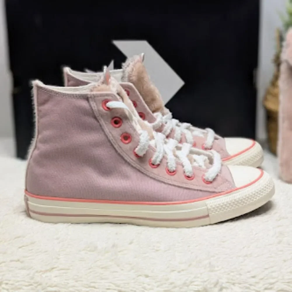 Converse CTAS Pink Bunny Rabbit Faux Fur Hi Top Sneakers + Bag Women's 9.5 NIB